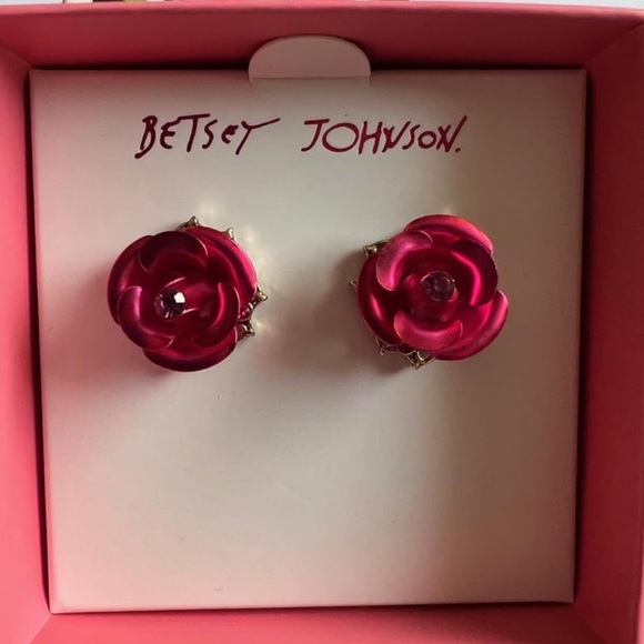 Betsey Johnson Rose Stud earrings - Picture 5 of 10
